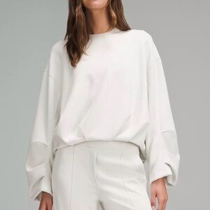 lululemon athletica Off-White Crewneck Sweatshirt bubble sleeves and hem